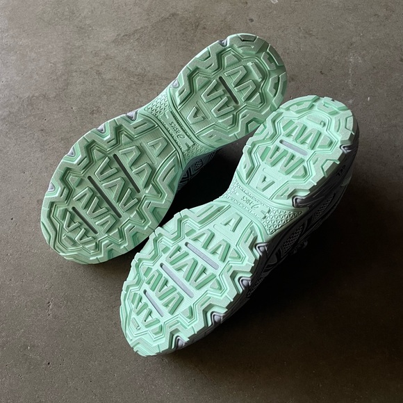 ASICS Gel-Venture 8 Trail Grey Running/Hiking Athletic Sneakers/Shoes 7 Youth - Picture 6 of 7